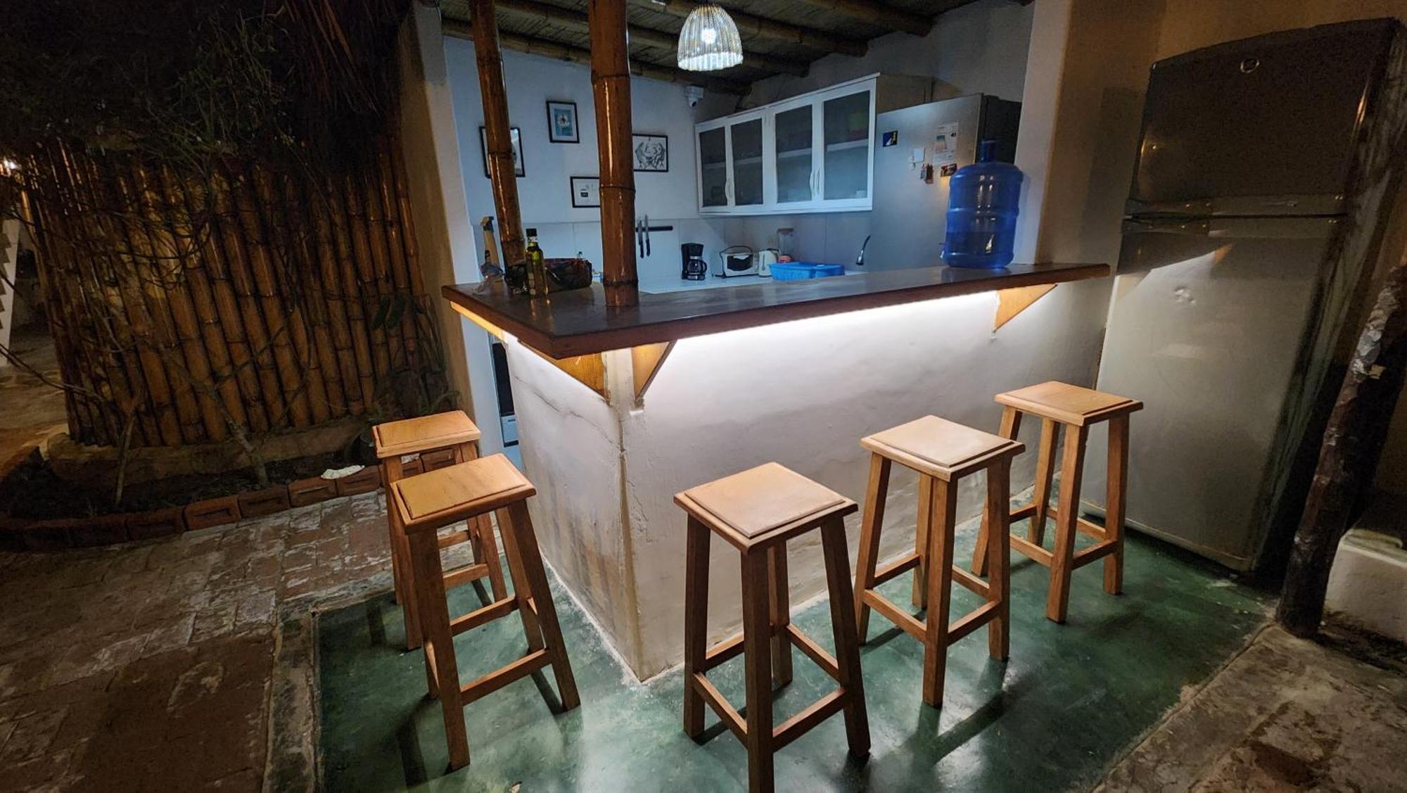 Kinti Guest House Máncora Esterno foto