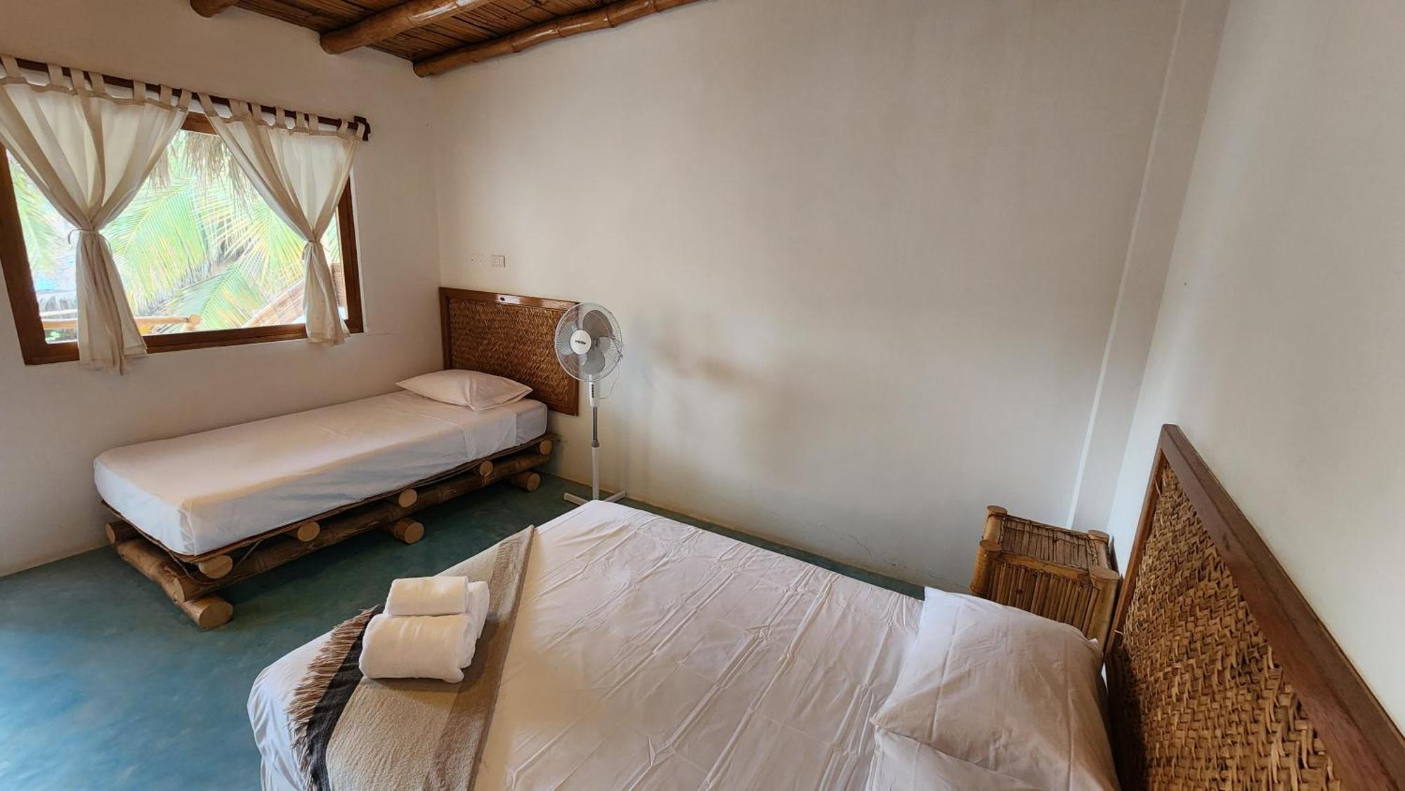 Kinti Guest House Máncora Esterno foto